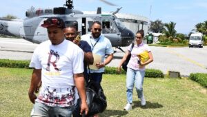 Autoridades evacuaron otros once dominicanos desde Haití (Fuente externa)