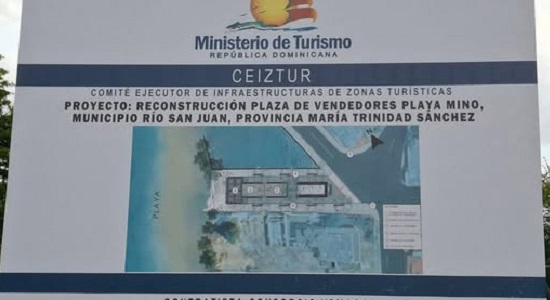 Plaza de vendedores en playa Mino (Fuente externa)
