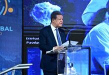 Fernández instó a convertir país en centro de innovación en salud