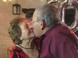 Mujer muere horas después de su esposo tras 67 años juntos