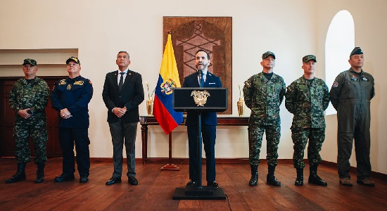 Abelardo De La Espriella y militares