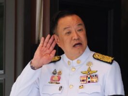 Ministro tailandés hace advertencia a turistas indeseables