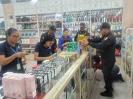 Ceccom incauta mercancías en comercios chinos de Santiago