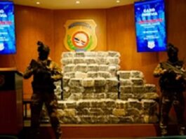 Autoridades antinarcóticas incautan presunta cocaína en Baní