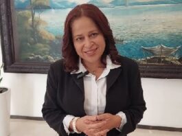 Ministra de Turismo de El Salvador pondera empresa dominicana
