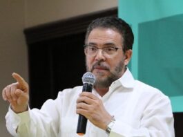 Moreno afirma Abinader cedió a presiones estadounidenses